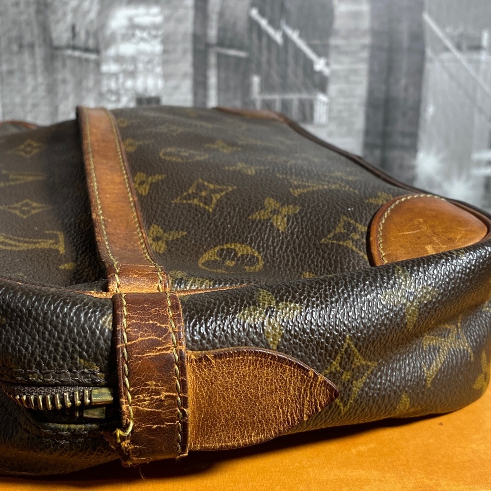 Authentic Louis Vuitton Monogram Cosmetic Bag - Picture 15 of 16